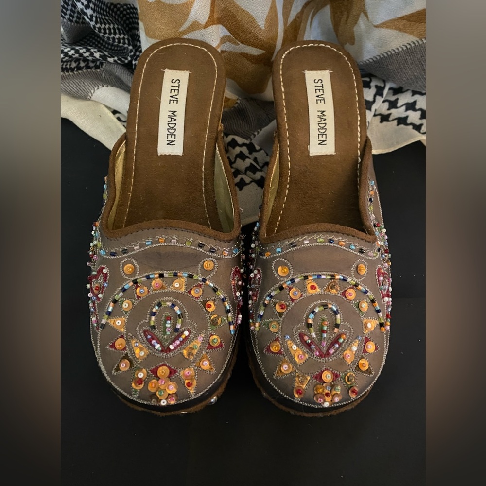 Steve Madden clogs